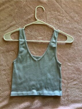 Hollister Ribbed V-Neck Cropped Tank Top in Sage Green